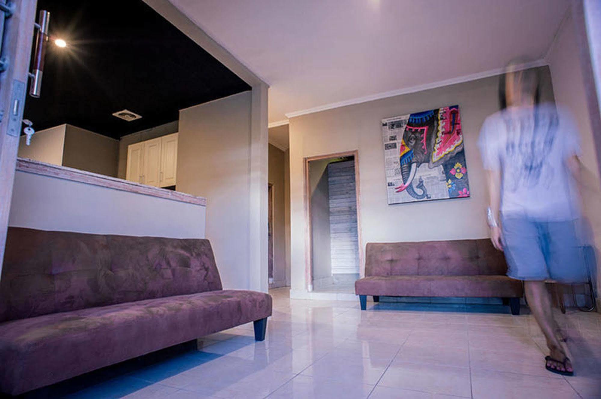 Bedplus Backpacker Kuta Legian Kültér fotó